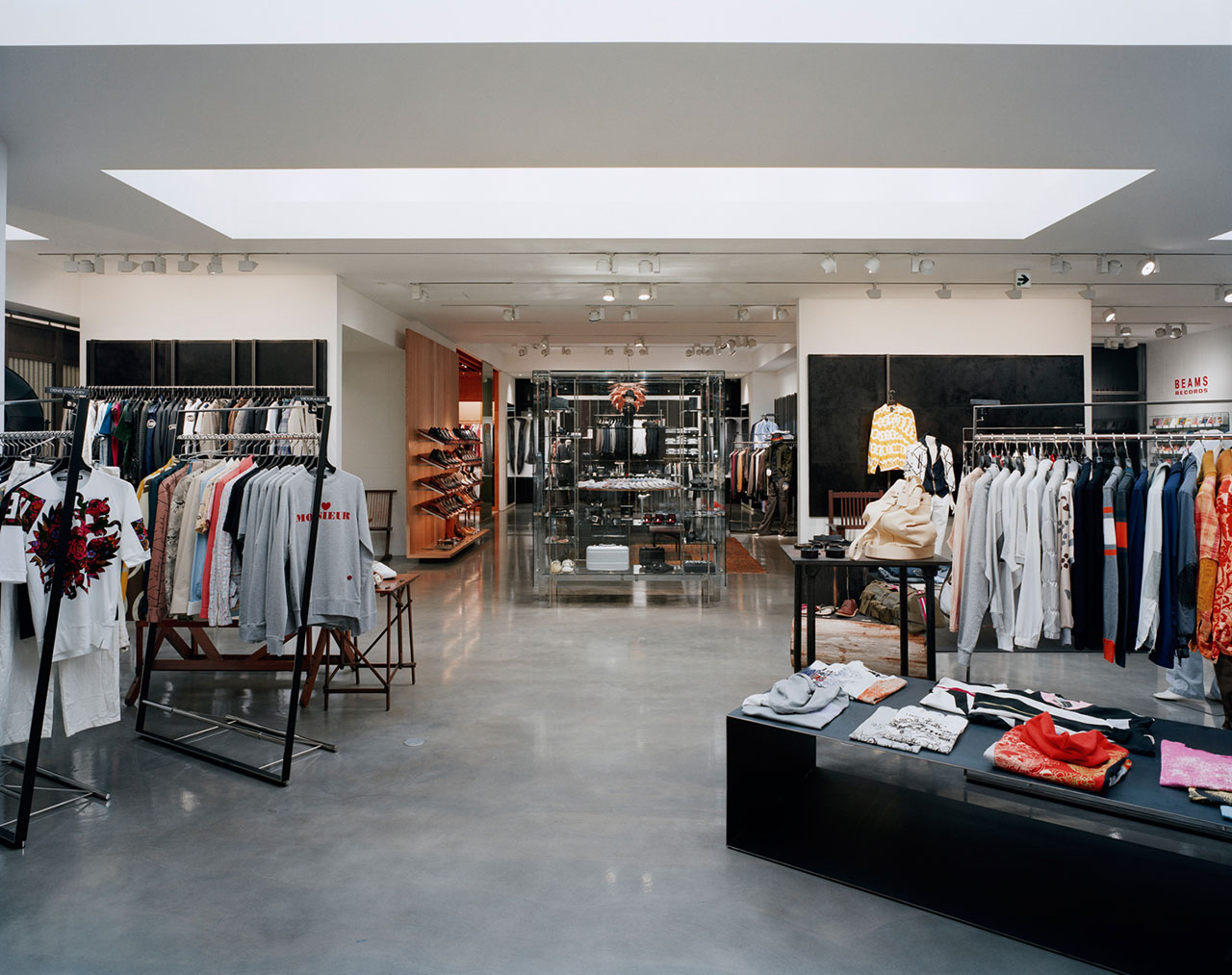 International Gallery BEAMS Mens
