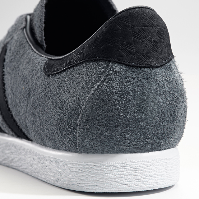 adidas × White Mountaineering (アディダス ホワイト