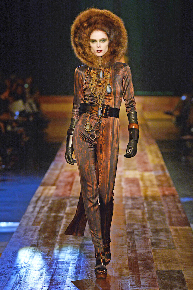 ジャンポールゴルチェ　GAULTIER　写真集　ファッションの魔法使い　ドイツ語 ジャンポールゴルチェ GAULTIER 写真集 ファッションの魔法使い