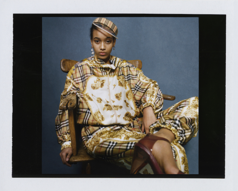 バーバリーの過去、現在、未来、平和をデザインした、クリストファー・ベイリーのラストコレクション「Time」 News The