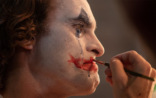 ©︎2019 Warner Bros. Ent. All Rights Reserved TM &©︎DC Comics