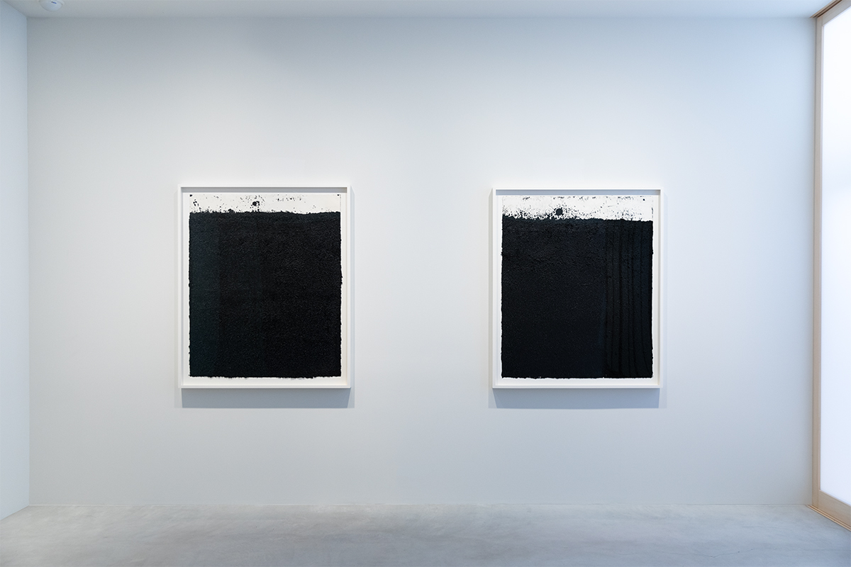Installation view of Richard Serra: Drawings at Fergus McCaffrey Tokyo, June 2020 © 2020 Richard Serra / Artists Rights Society (ARS), New York; Photo by Ryuichi Maruo