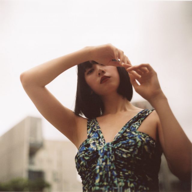 三吉彩花 The Fashion Post