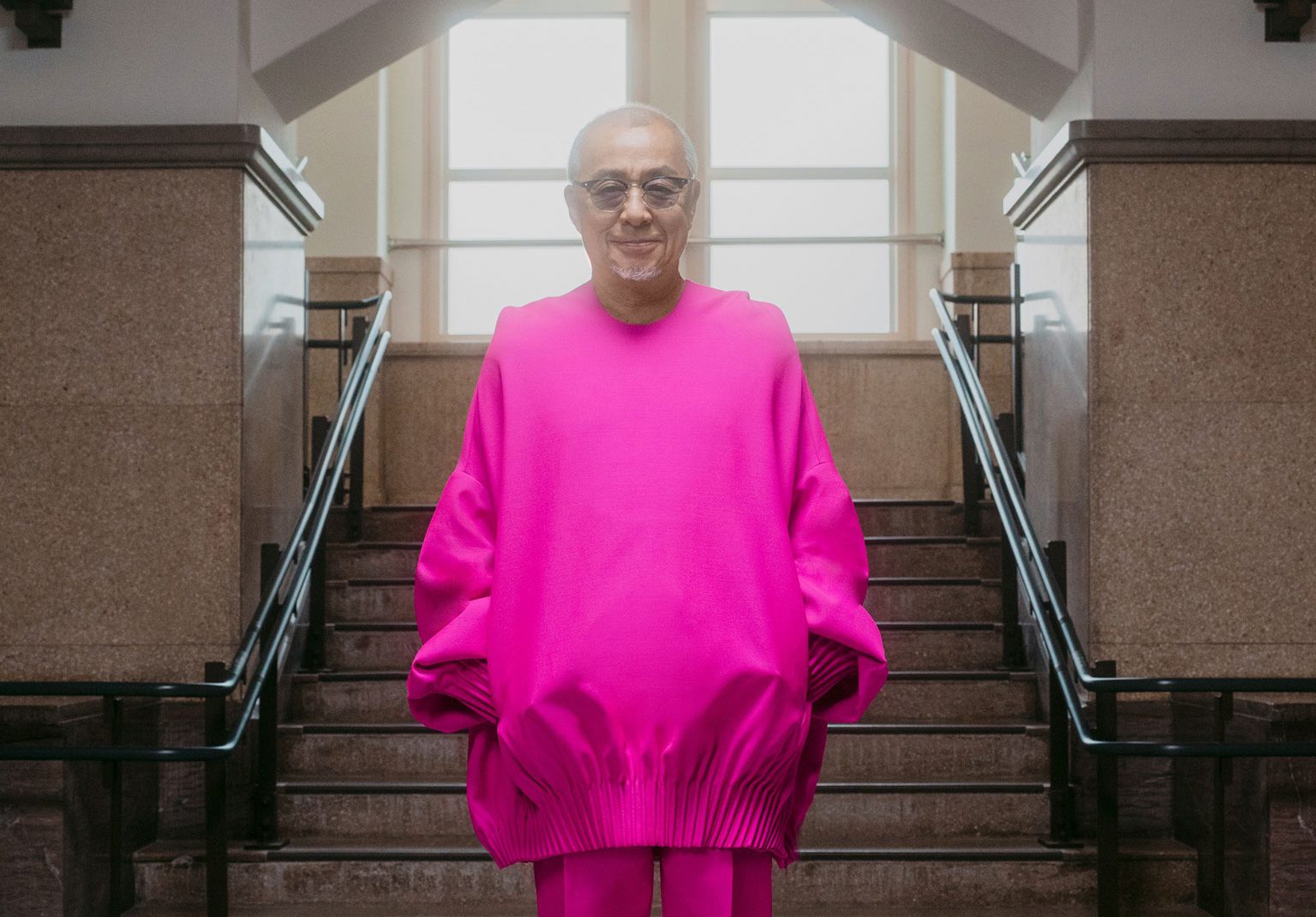 ★美品★ヴァレンチノレッドピンクスーツ♪ gettyimages-1657304715.jpg