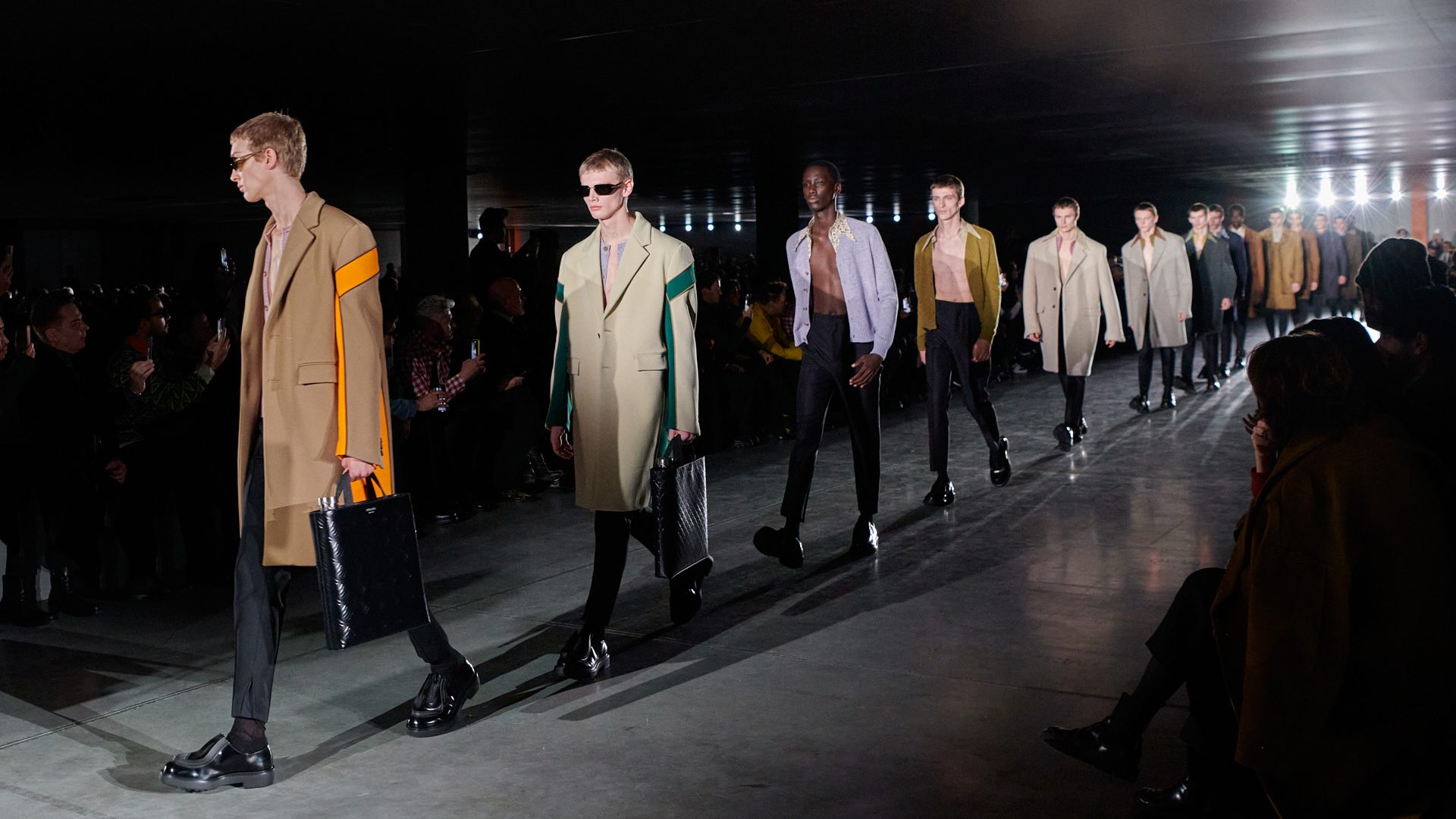 Prada-M-FW23_Parade_07-