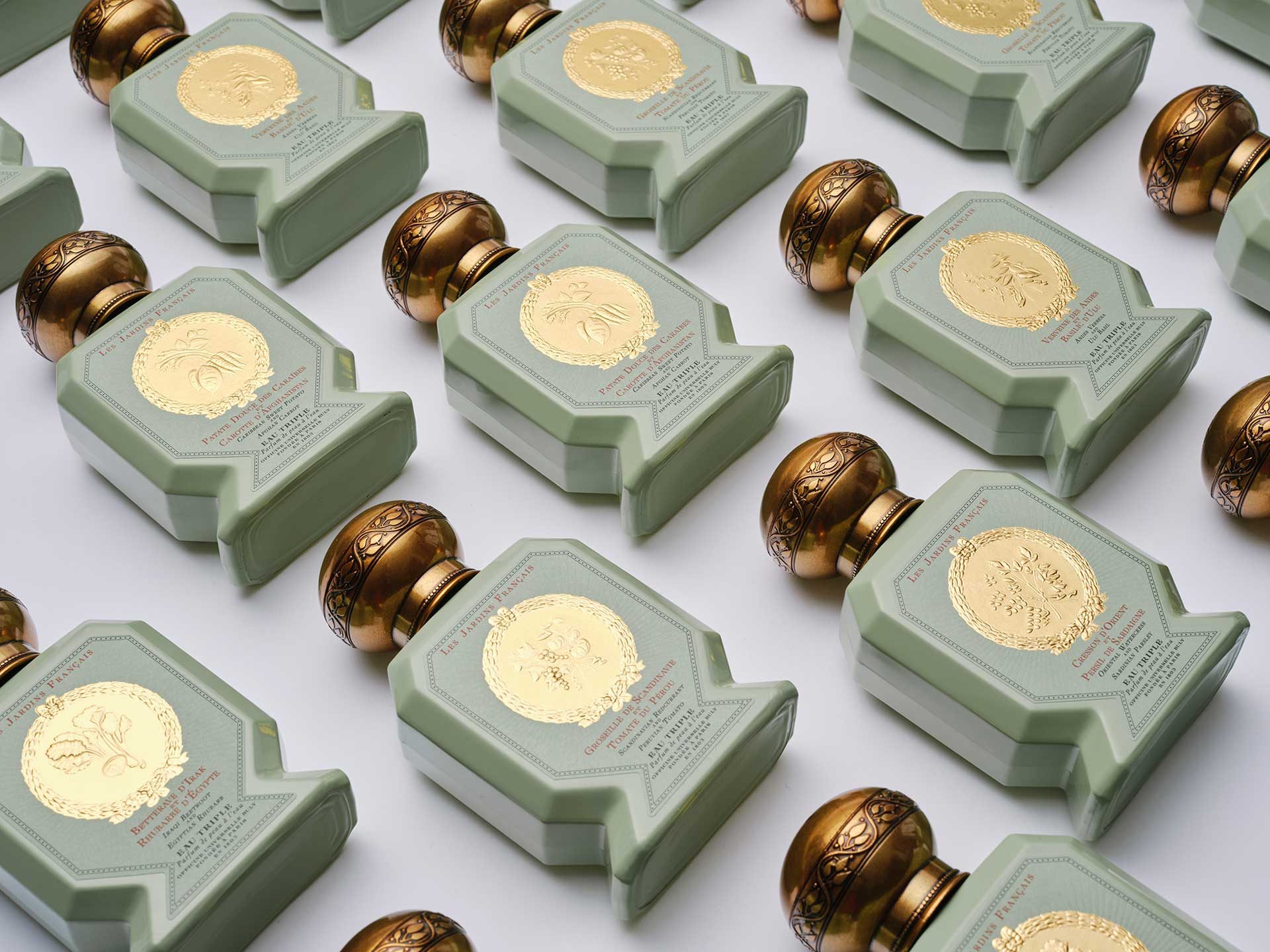 オフィシーヌ・ユニヴェルセル・ビュリーから野菜畑の香りを表現した