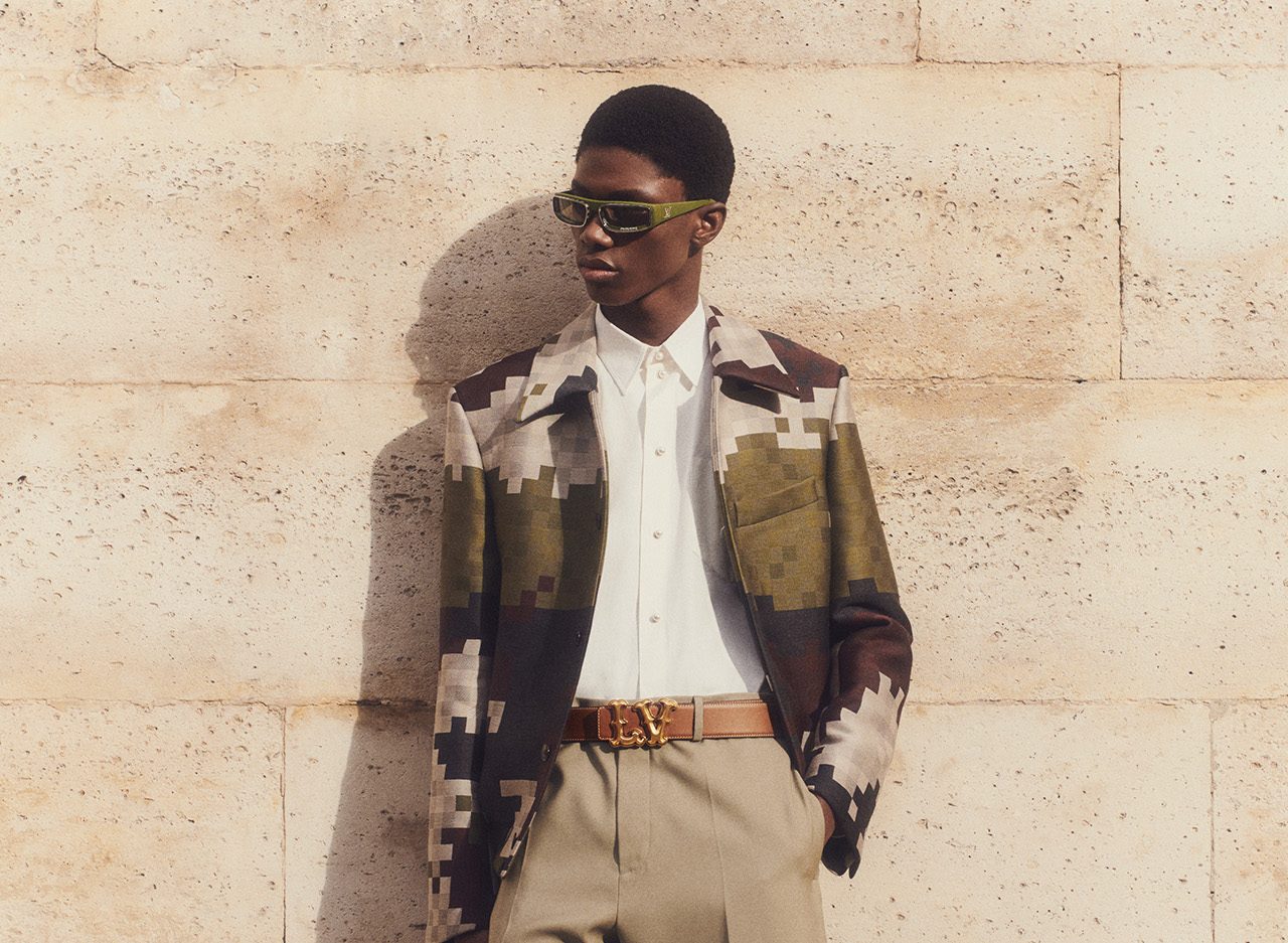 【未使用級】20年新作LOUIS VUITTON カモ柄モノグラムブルゾン　48 未使用級】20年新作LOUIS VUITTON カモ柄モノグラムブルゾン48