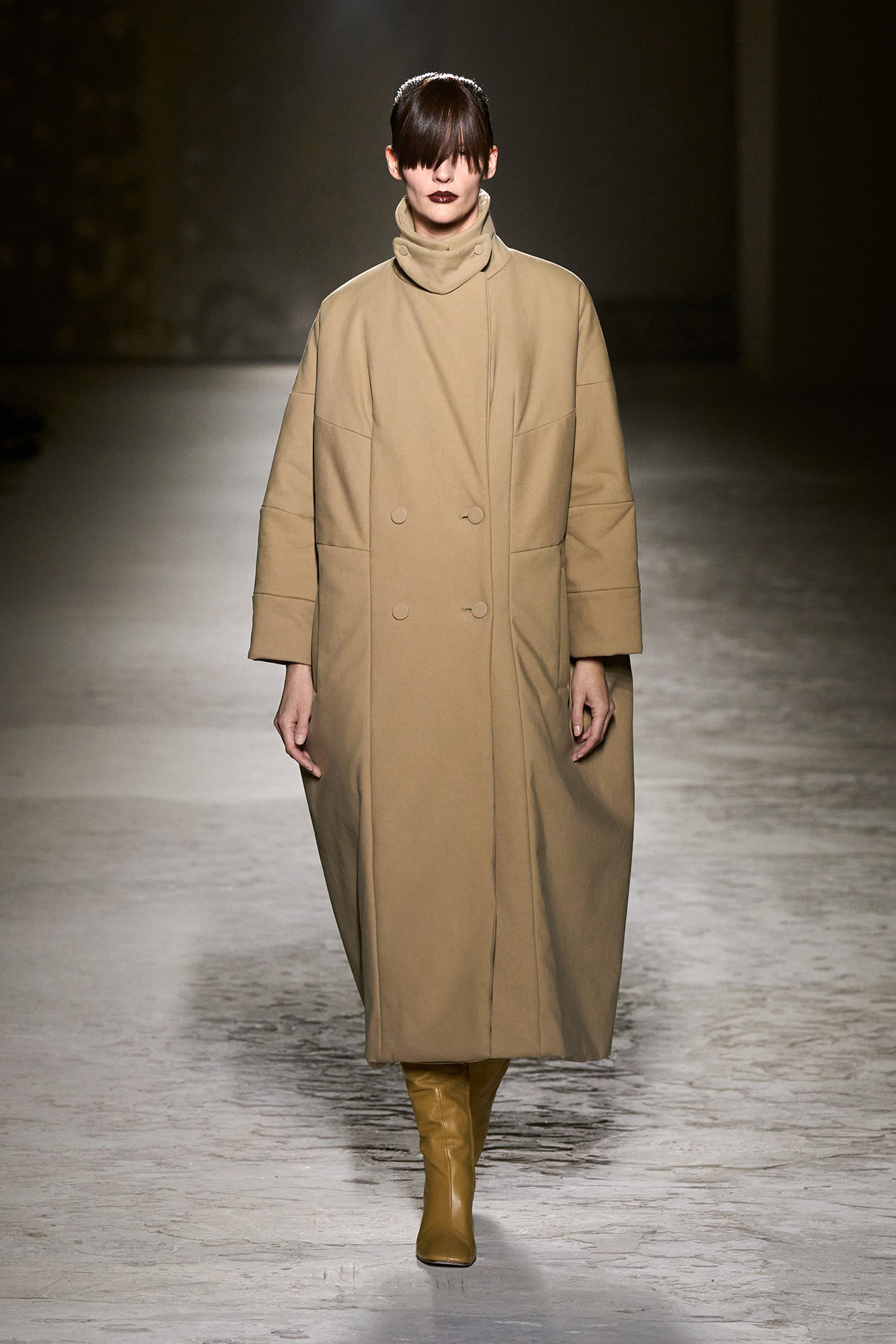 DRIES_VAN_NOTEN_FW24_2732X4098