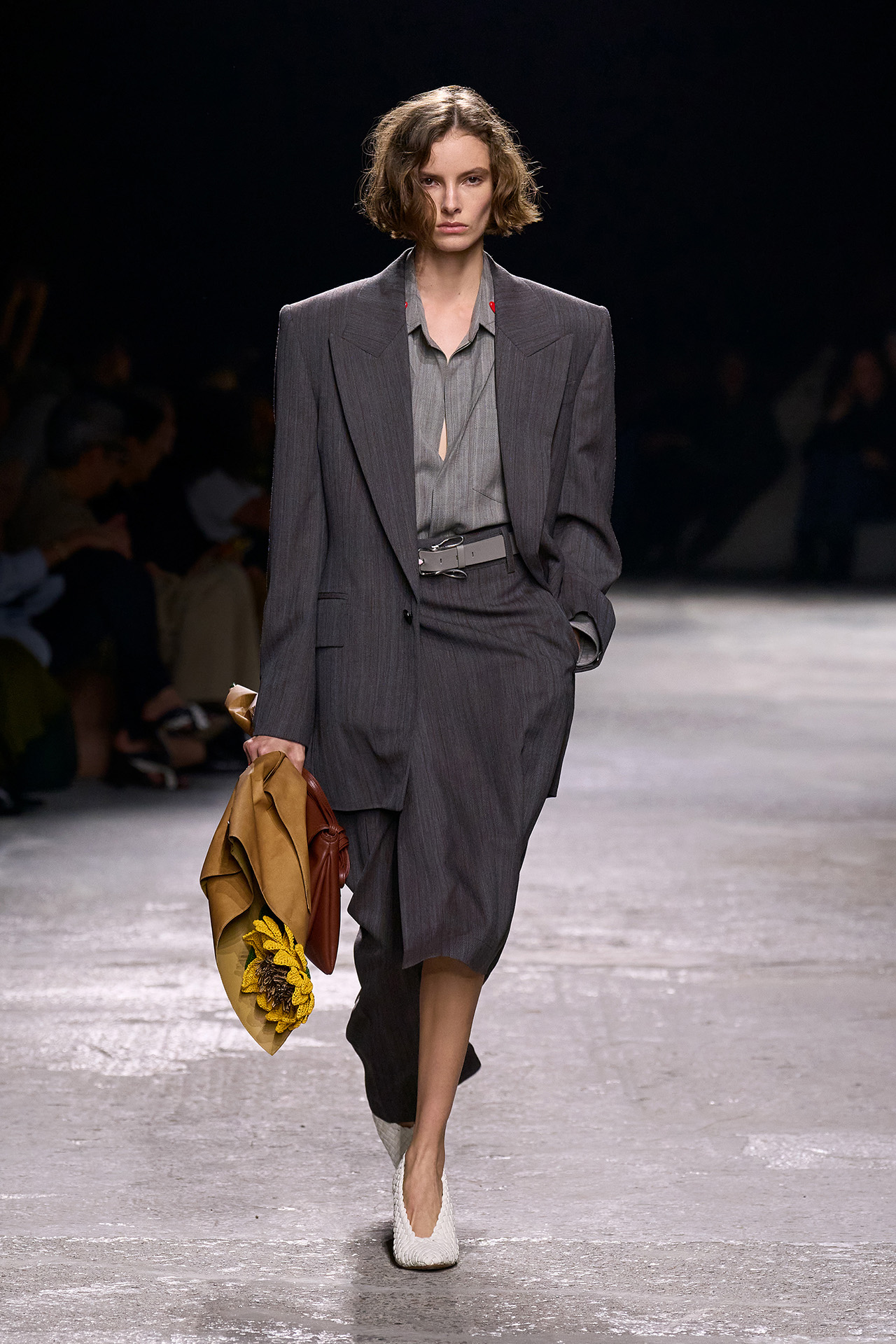 ［25ss新作］Bottega Venata ウール ビスコース クレープ ドレス ブラックウール ビスコース クレープ ドレス| Bottega Veneta® 日本