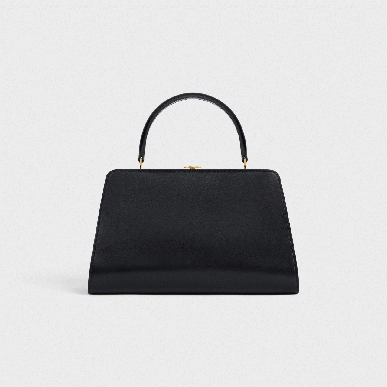 60年代のノスタルジーとエレガンスを体現。セリーヌから新作