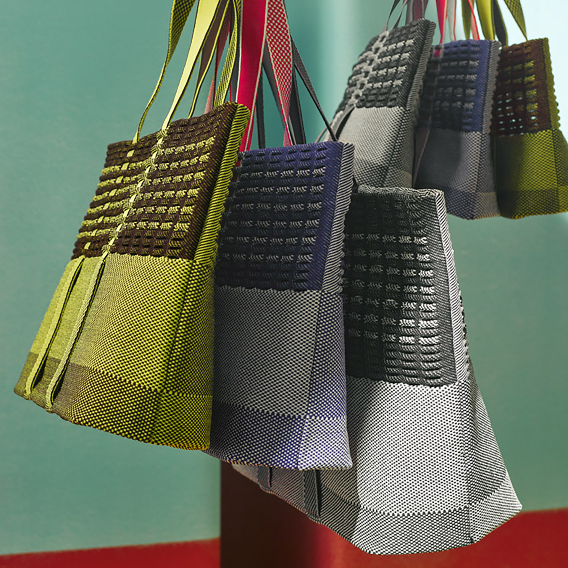 GOOD GOODS ISSEY MIYAKE ニットポシェット緑美品 GOOD GOODS ISSEY MIYAKE」無縫製ニットバッグを集めたイベント