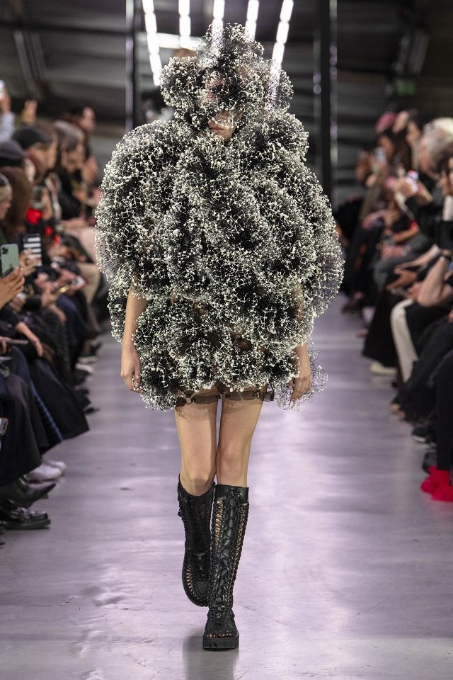 Noir Kei Ninomiya
Spring Summer 2024,
pret a porter,
Womenswear