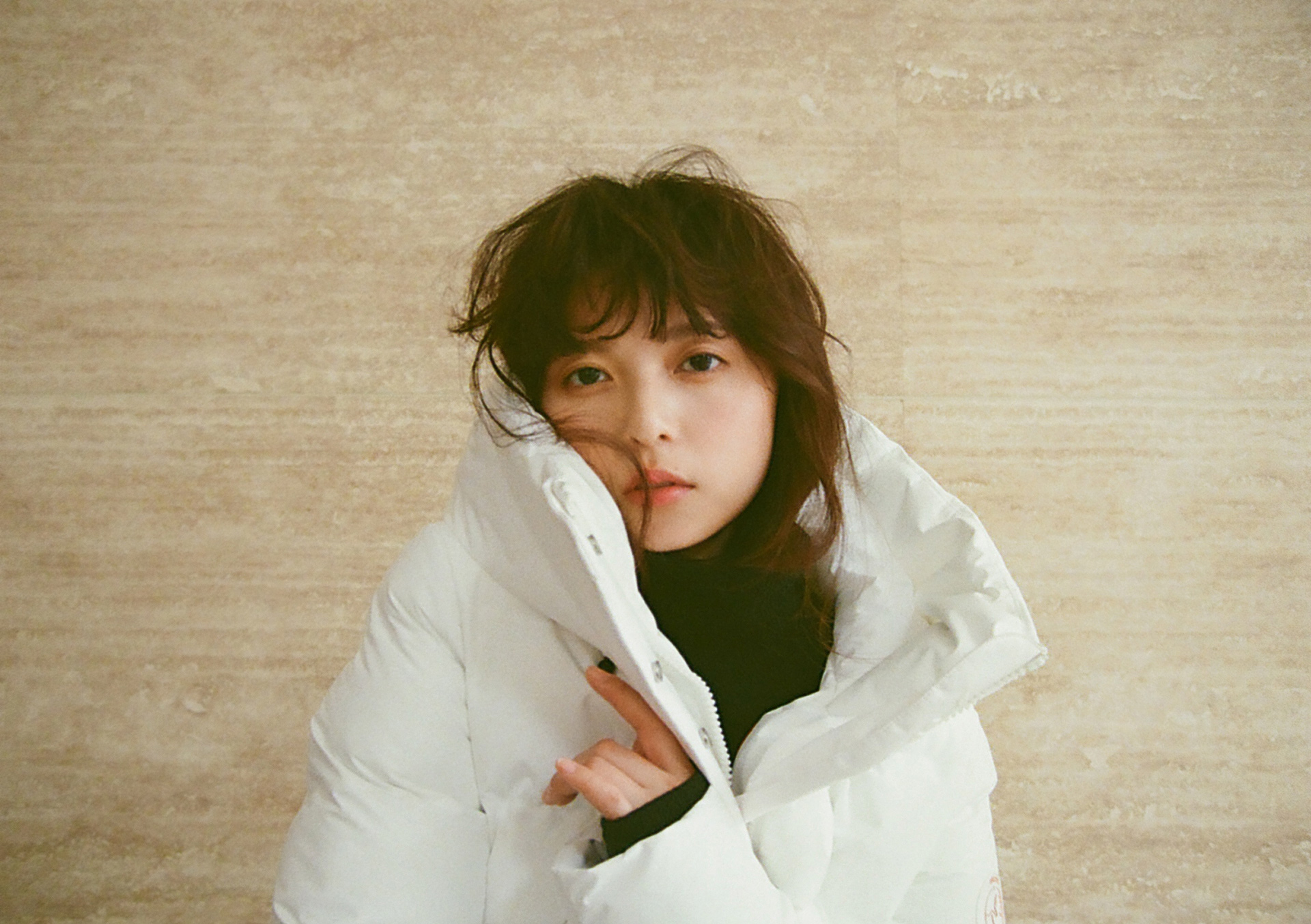 記憶に残る、未来に残す。齋藤飛鳥が着るセーブ・ザ・ダックのアウター