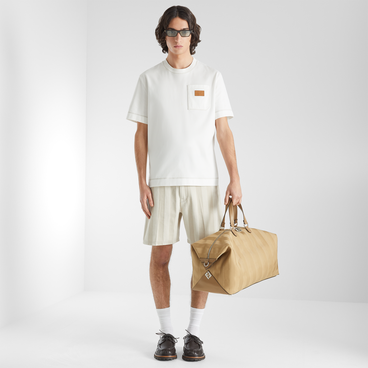 FENDI ビジネス/トラベルバッグ 新たな旅のパートナーに。フェンディの人気のボストン型トラベルバッグ